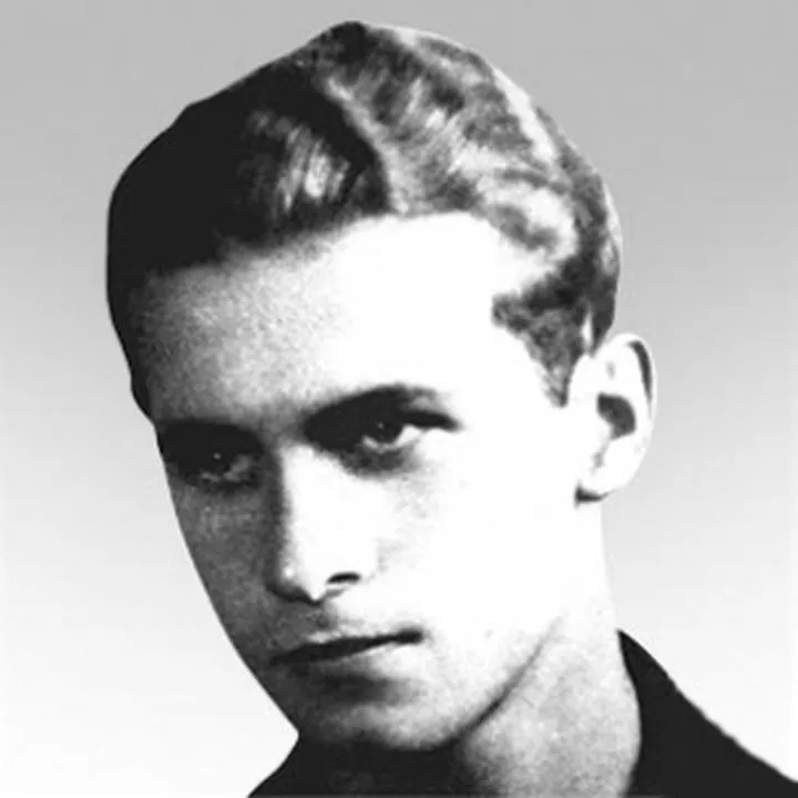 Wojenne refleksje Baczyńskiego: wiersze pełne emocji i tragedii